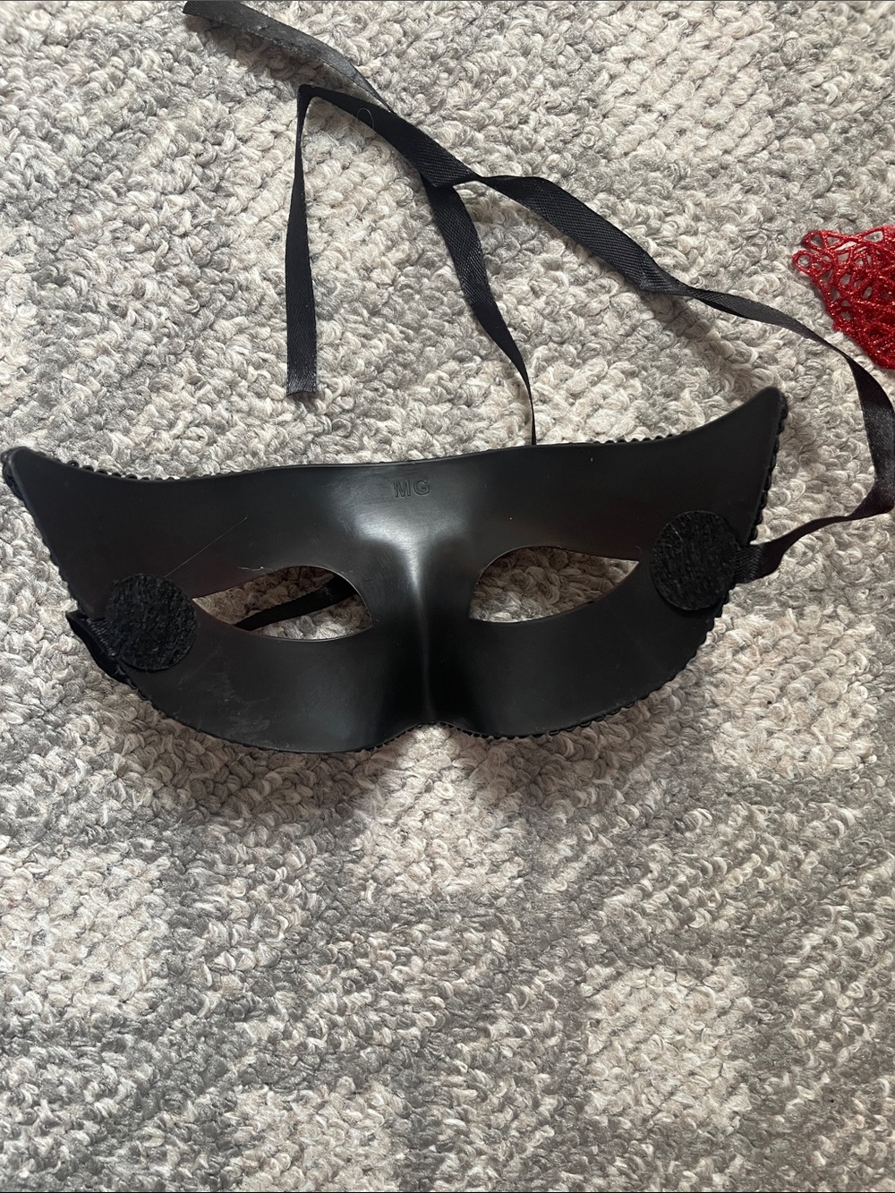 Masquerade Masks Set - Picture 6 of 10